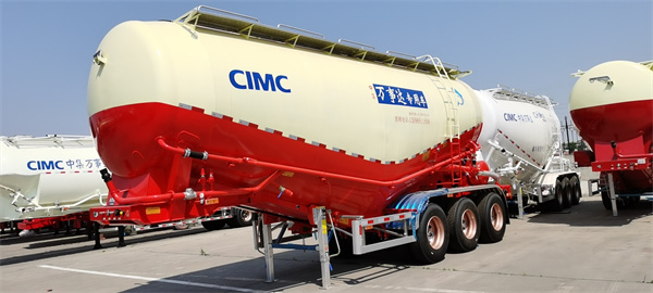 Bulk cement tanker