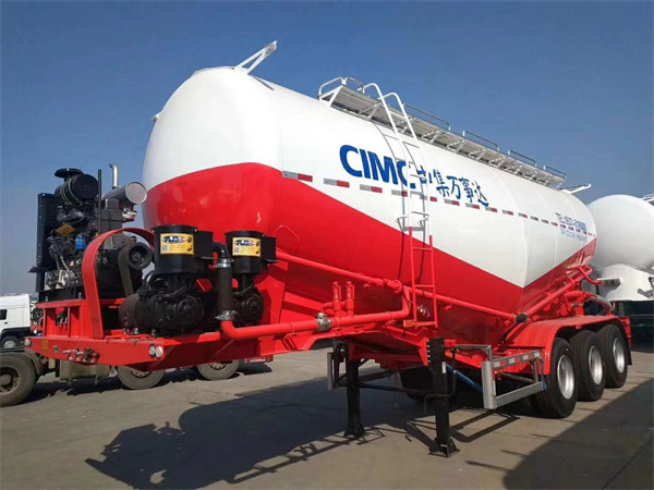 Bulk cement tanker