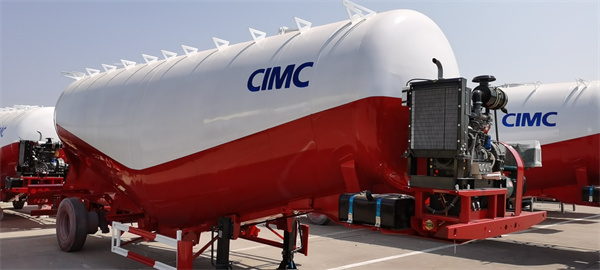 Bulk cement tanker