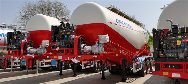 Bulk cement tanker